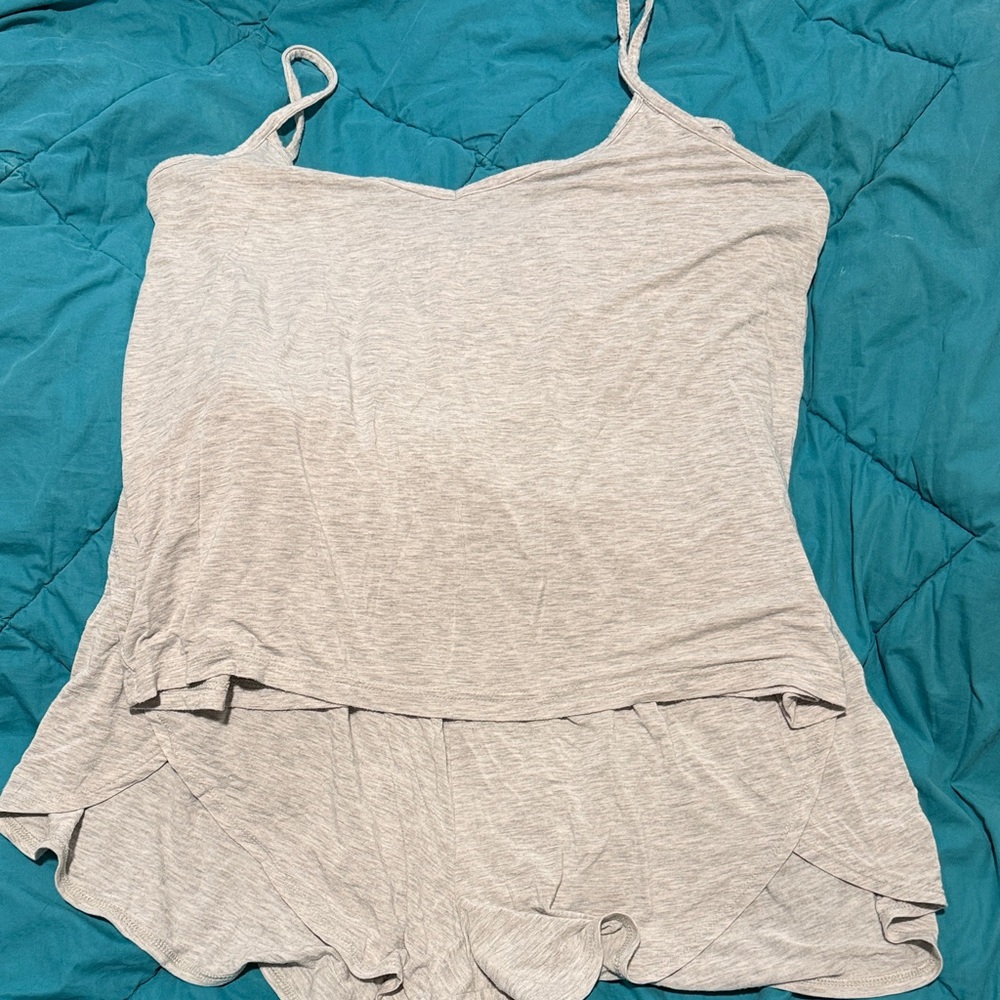 Old Navy Light Gray Pajama Set